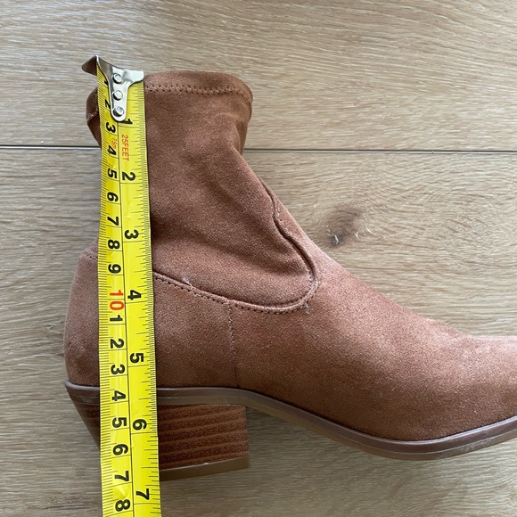 Sock Booties. Size 5. - Picture 10 of 12